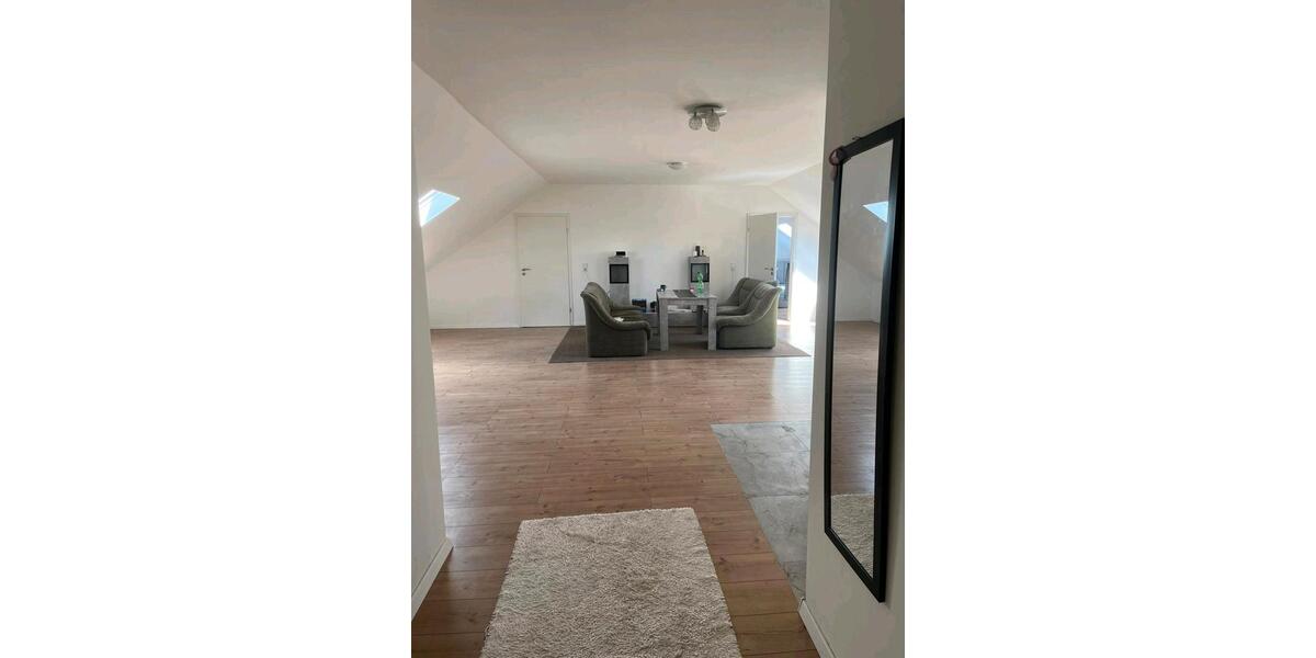 Dachgeschoßwohnung Bechhofen - 3 Zimmer, 120 m&sup2;, 700&euro; | Angebot:26167548
