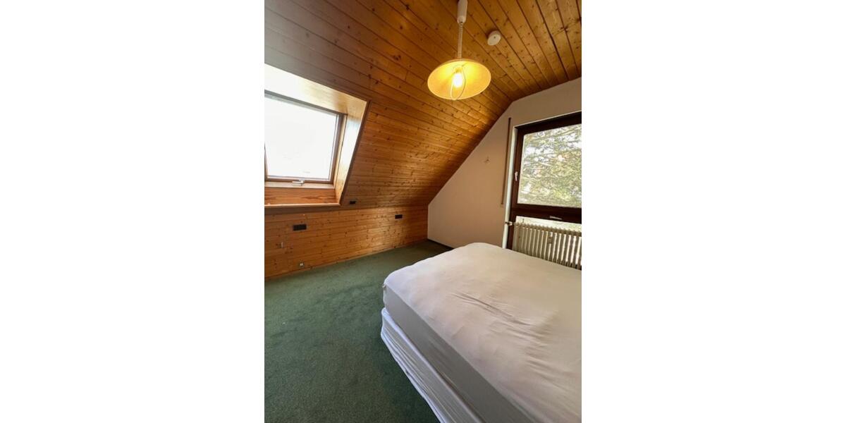 Attraktive 4,5-Zimmer-Maisonette Wohnung in Stuttgart-Möhringen 4.5 zimmer