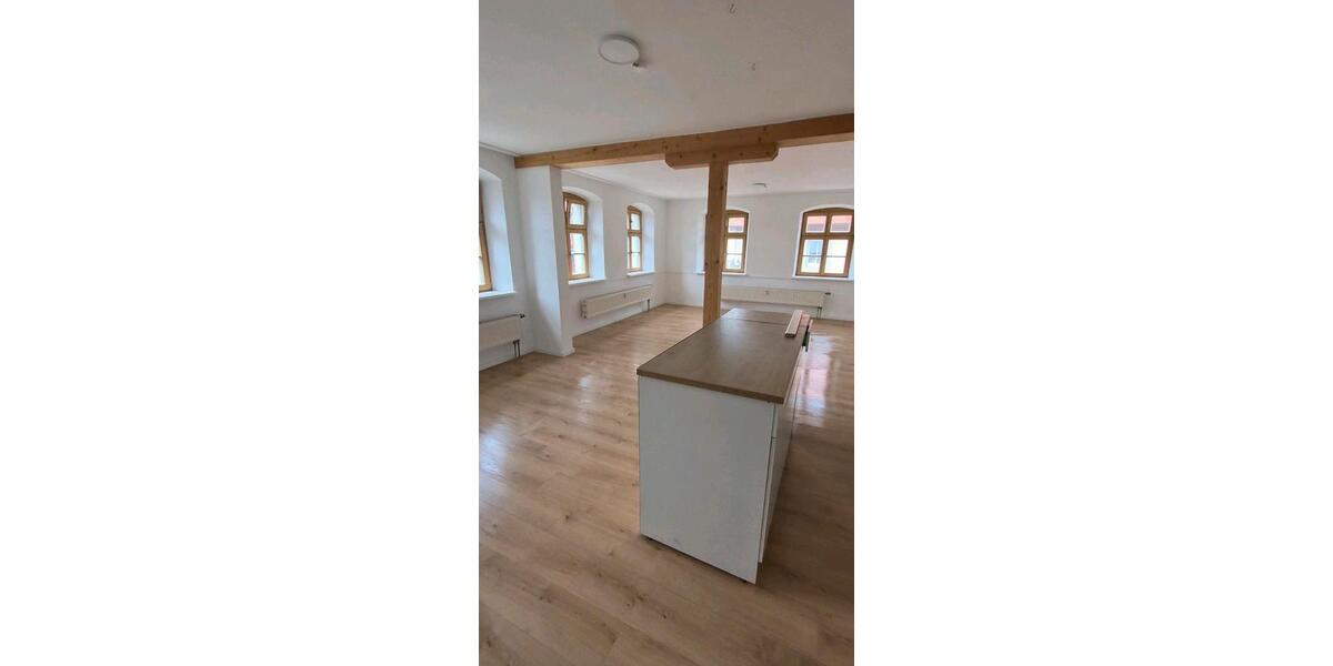 Etagenwohnung Scheinfeld - 3 Zimmer, 134 m&sup2;, 1.300&euro; | Angebot:26652004
