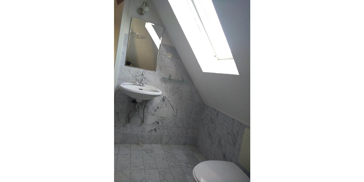 Dachgeschoßwohnung Saarbrücken Eschberg - 2 Zimmer, 70 m&sup2;, 670&euro; | Angebot:24566154