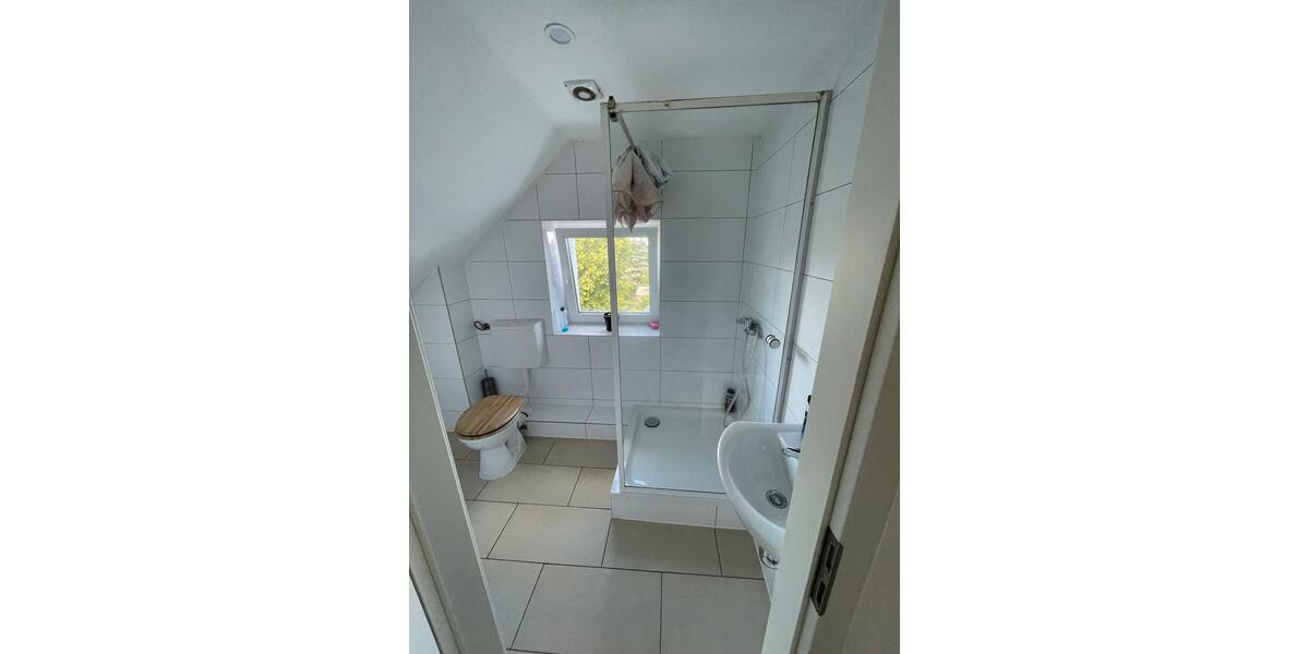 Wohnen auf Zeit Plaidt - 6 Zimmer, 180 m&sup2;, 15&euro; | Angebot:21133110