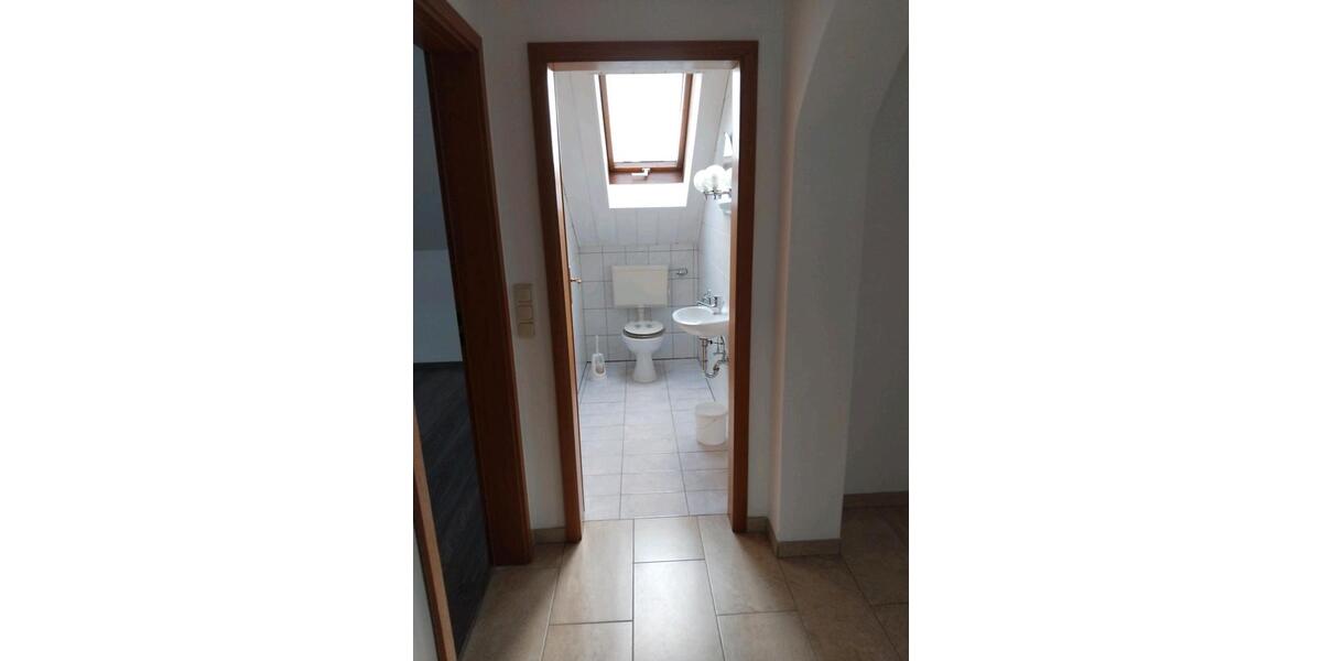 Etagenwohnung Freihung - 4 Zimmer, 90 m&sup2;, 700&euro; | Angebot:26089265