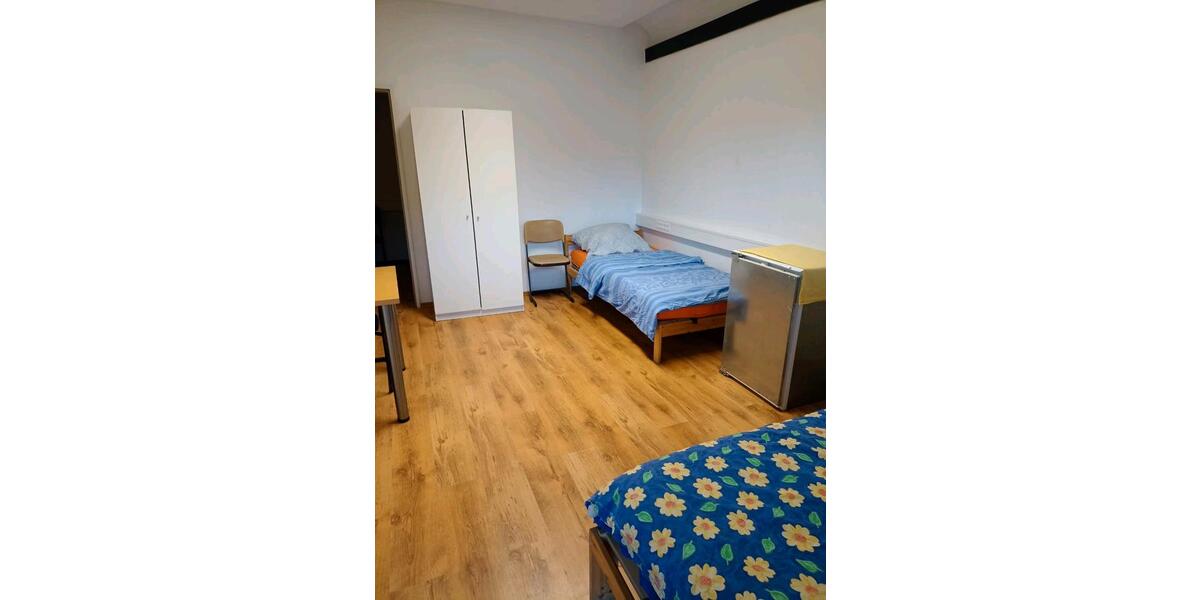 Wohnen auf Zeit Korschenbroich - 5 Zimmer, 5 m&sup2;, 15&euro; | Angebot:19869960