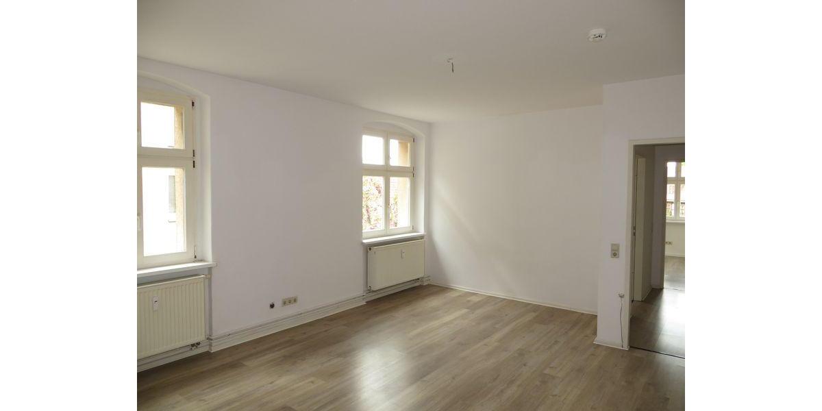 Etagenwohnung Nauen - 3 Zimmer, 74 m&sup2;, 653&euro; | Angebot:26442534