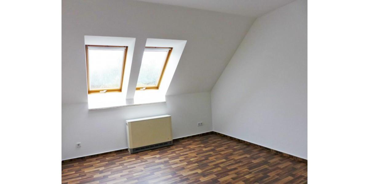 Dachgeschoßwohnung Limbach-Oberfrohna Oberfrohna - 3 Zimmer, 69 m&sup2;, 365&euro; | Angebot:24704352