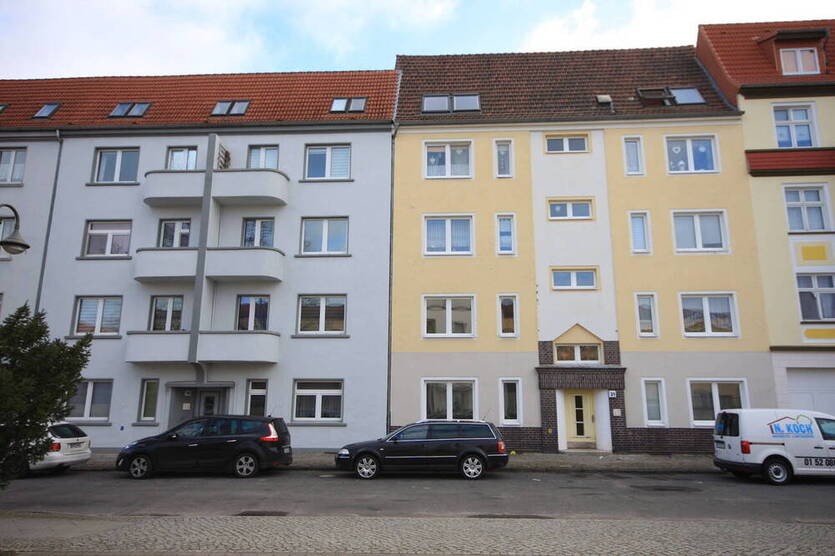 Schöne 2-Zimmer-Wohnung im beliebten Jahnschulviertel in ruhiger Wohnlage (Dachgeschoss)