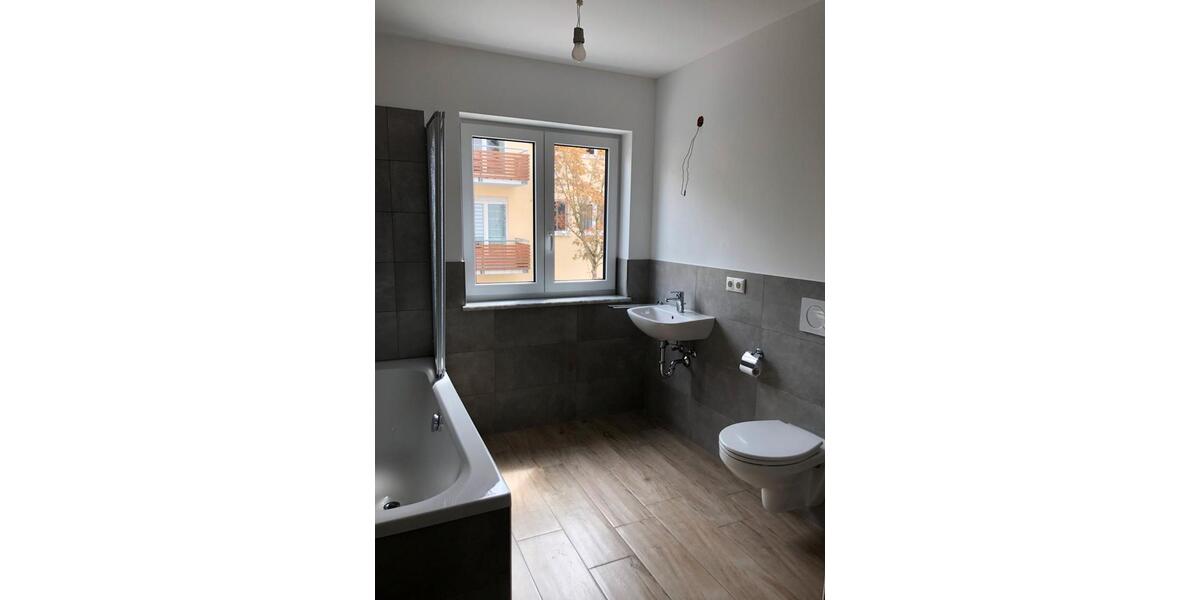 Etagenwohnung Altötting - 2 Zimmer, 71 m&sup2;, 735&euro; | Angebot:26704305