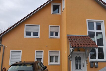 DG-Wohnung in schönem 3-Familienhaus Wohnfläche ca. 70 m² teilweise möbliert Küchenblock vorhanden zum 01.06.2026 zu vermieten. - Wohnung Neunburg vorm Wald | Angebot:24298939