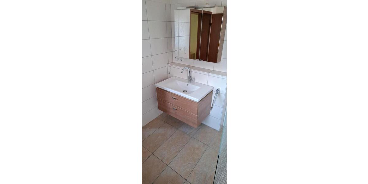 Erdgeschoßwohnung Kehl - 3 Zimmer, 94 m&sup2;, 1.000&euro; | Angebot:25083215