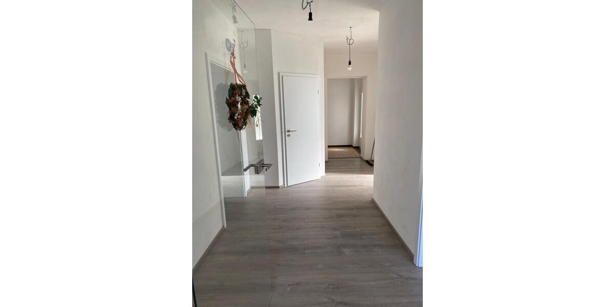 Erdgeschoßwohnung Lügde - 3 Zimmer, 115 m&sup2;, 650&euro; | Angebot:26647360
