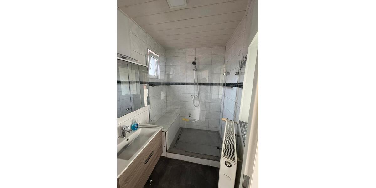 Wohnen auf Zeit Edenkoben - 7 Zimmer, 13 m&sup2;, 380&euro; | Angebot:25969588