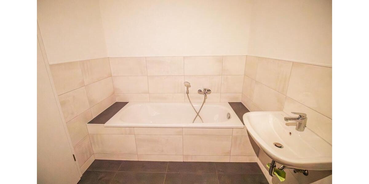 Familienfreundliche 3-Raum-Wohnung in zentraler Lage | Neubauwohnung in Saalfeld 3 zimmer