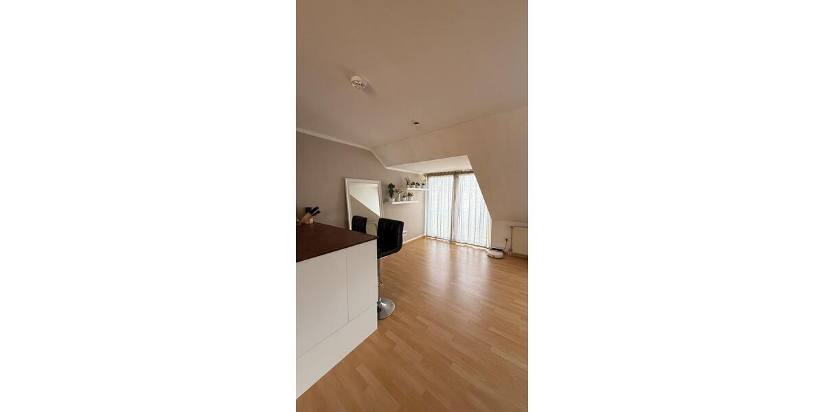 Dachgeschoßwohnung Wolfsburg - 2 Zimmer, 60 m&sup2;, 555&euro; | Angebot:25395003