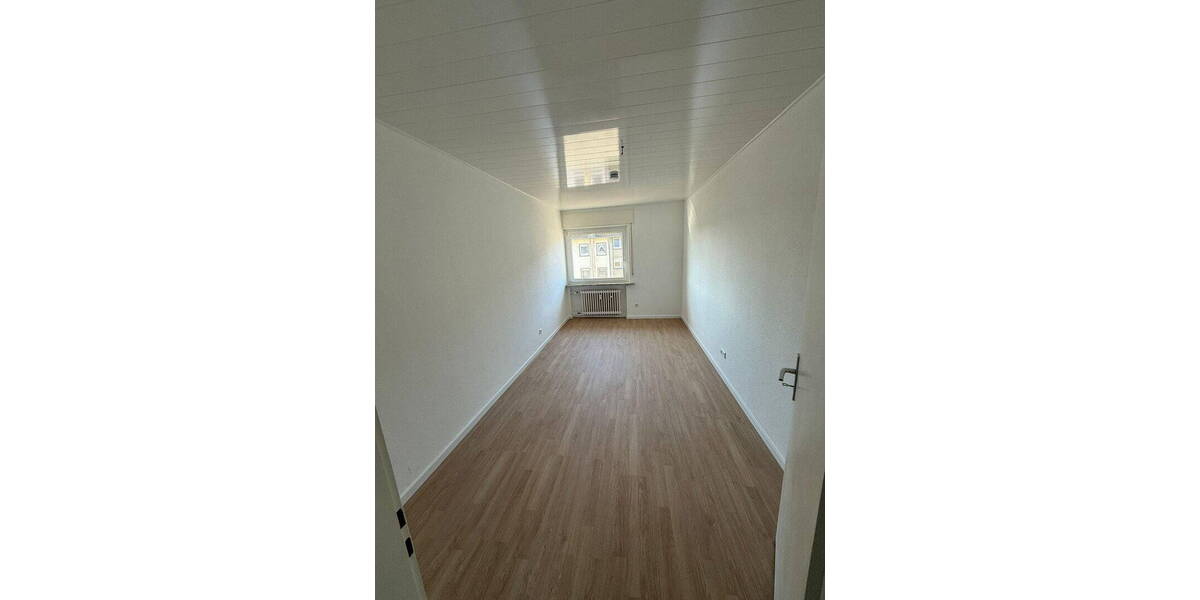 Etagenwohnung Eggenstein-Leopoldshafen Eggenstein - 4 Zimmer, 98 m&sup2;, 1.300&euro; | Angebot:26177542