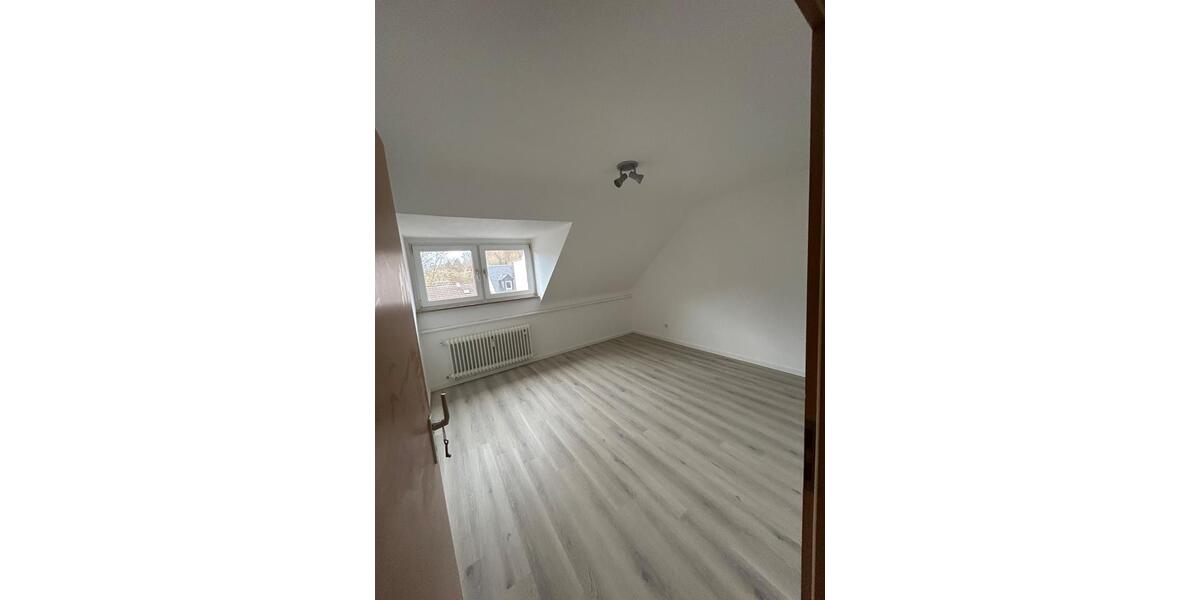 Dachgeschoßwohnung Prüm - 5 Zimmer, 85 m&sup2;, 850&euro; | Angebot:26234485