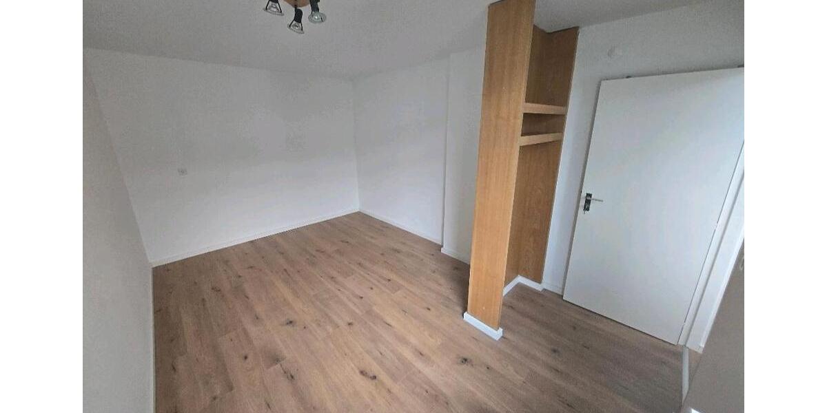 Reihenhaus Bad Wildbad - 8 Zimmer, 224 m&sup2;, 1.600&euro; | Angebot:25052132