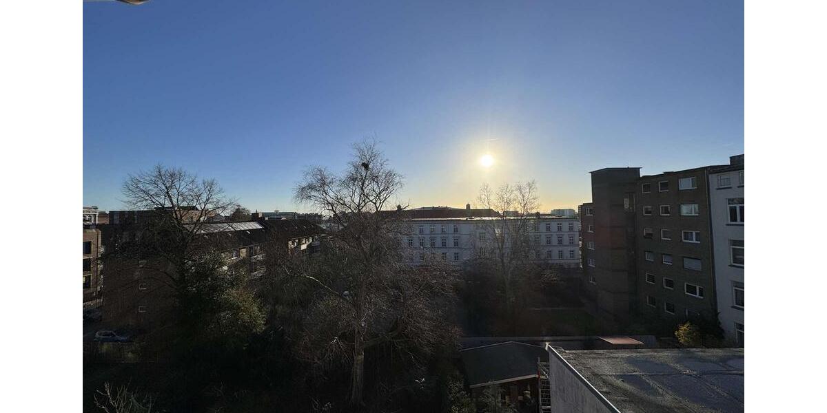 Dachgeschoßwohnung Wilhelmshaven - 4.5 Zimmer, 105 m&sup2;, 650&euro; | Angebot:24676273