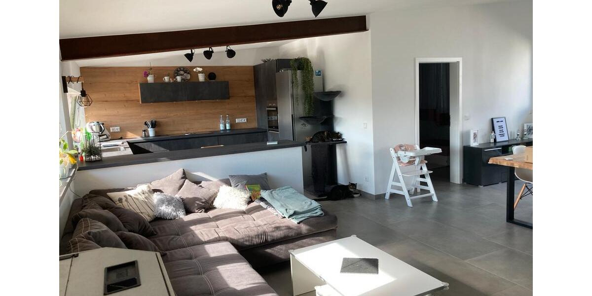 Hochparterre Naila - 3 Zimmer, 100 m&sup2;, 1.000&euro; | Angebot:25905391