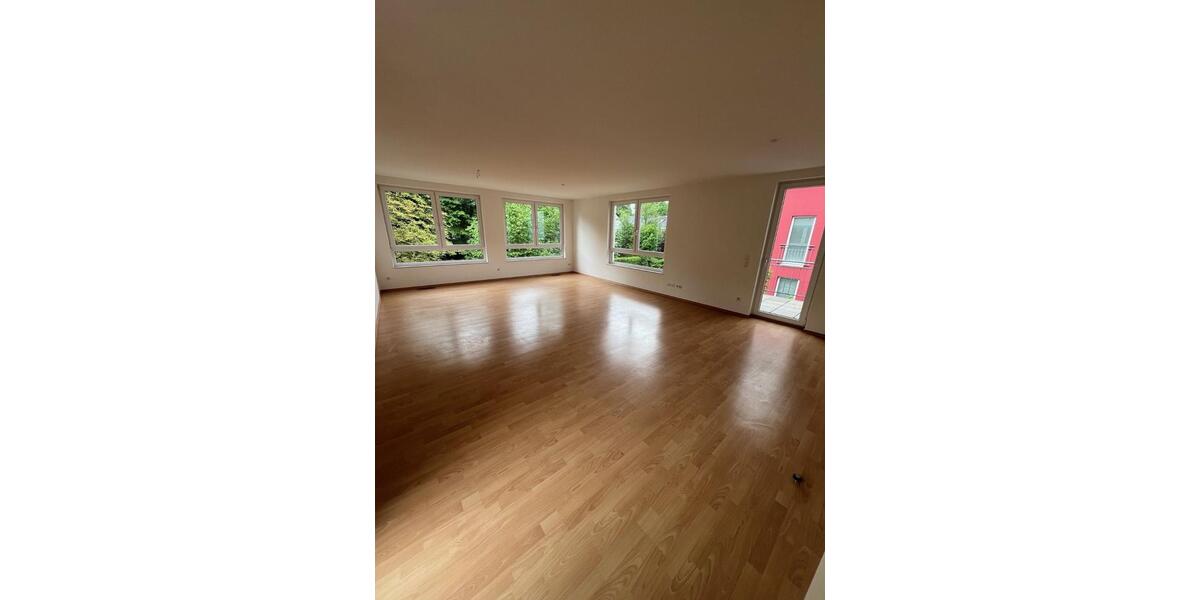 Etagenwohnung Hamburg Wandsbek - 3 Zimmer, 127 m&sup2;, 2.000&euro; | Angebot:26676805