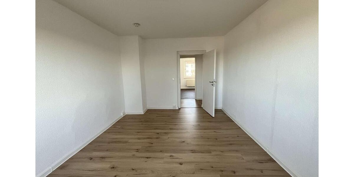Dachgeschoßwohnung Hainichen - 3 Zimmer, 58 m&sup2;, 298&euro; | Angebot:23907874