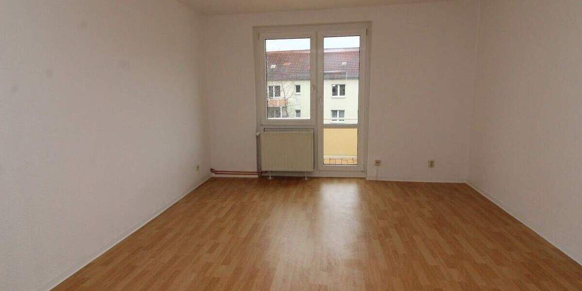 Etagenwohnung Merseburg Kötzschen - 2 Zimmer, 48 m&sup2;, 287&euro; | Angebot:25695020