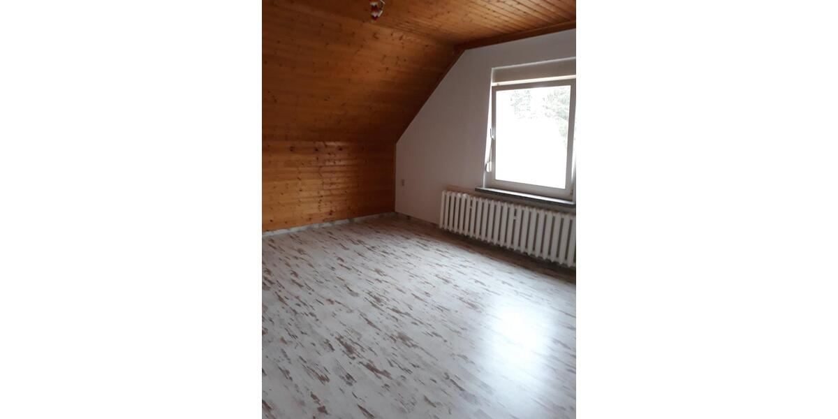 Dachgeschoßwohnung Falkenberg/Elster Elster - 3 Zimmer, 63 m&sup2;, 283&euro; | Angebot:26043895