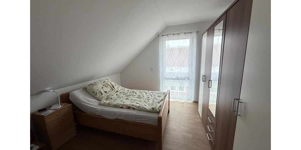 Dachgeschoßwohnung Halle - 2 Zimmer, 56 m&sup2;, 705&euro; | Angebot:24885004