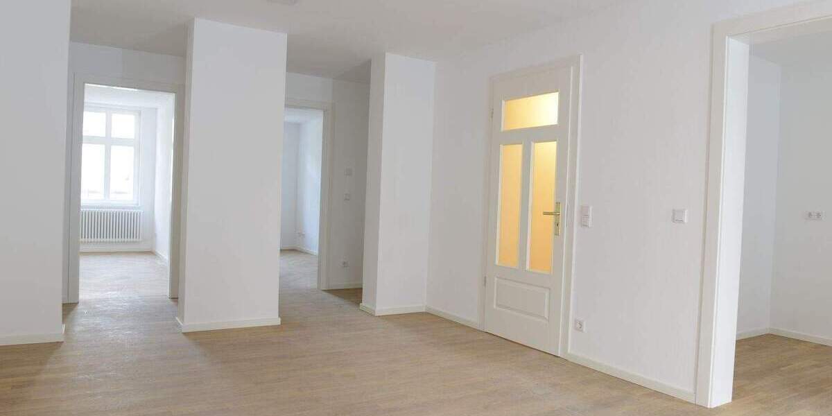 90762 Fürth-InnenstadtFußgängerzone - Schöne 4-Zimmer-Wohnung mit Balkon 4 zimmer