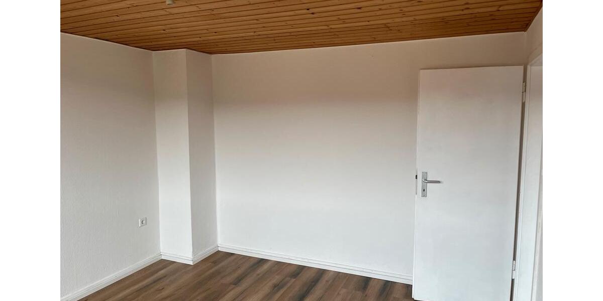 Dachgeschoßwohnung Hagen Hagen-Mitte - 3 Zimmer, 85 m&sup2;, 715&euro; | Angebot:25138307