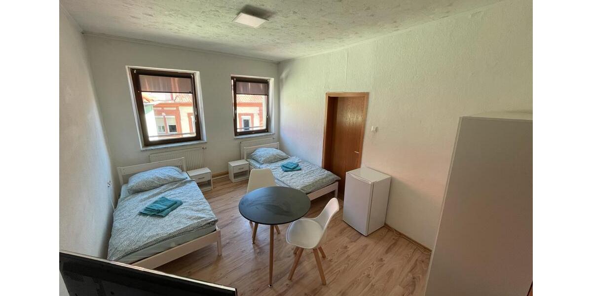 Wohnen auf Zeit Kitzingen - 10 Zimmer, 100 m&sup2;, 18&euro; | Angebot:26226216