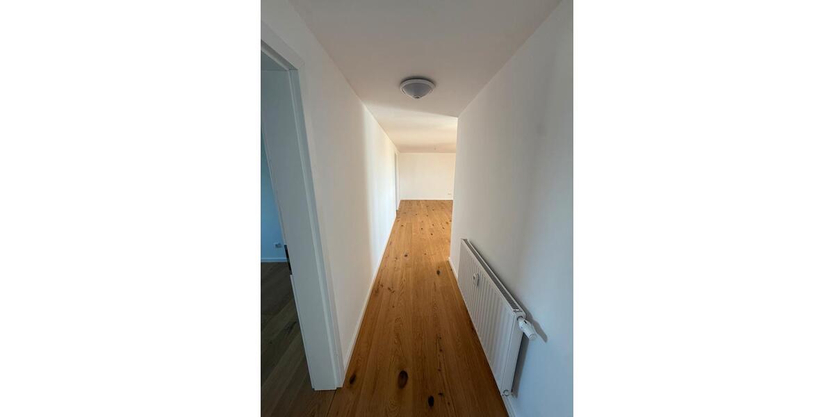 Dachgeschoßwohnung Hanau - 2 Zimmer, 91 m&sup2;, 1.050&euro; | Angebot:26383301