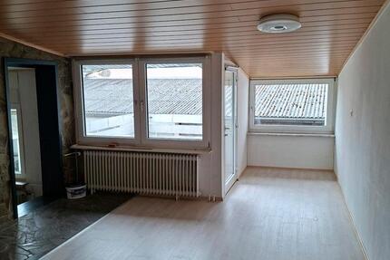 Wohnung Idstein - 4 Zimmer, 100 m&sup2;, 700&euro; | Angebot:26033430