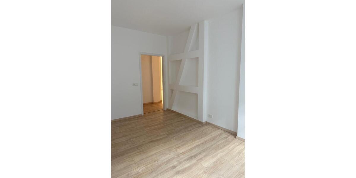 Etagenwohnung Großrudestedt - 5 Zimmer, 140 m&sup2;, 1.800&euro; | Angebot:24715811