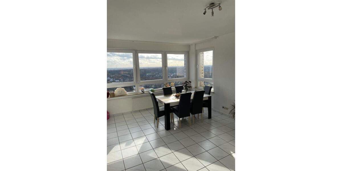 Helle möblierte 75 m² Wohnung mit Panorama & Garage 2 zimmer