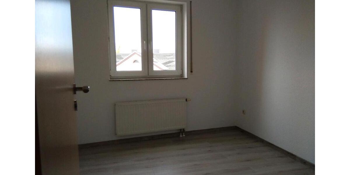Etagenwohnung Lugau/Erzgebirge Erzgebirge - 3 Zimmer, 77 m&sup2;, 640&euro; | Angebot:26480539