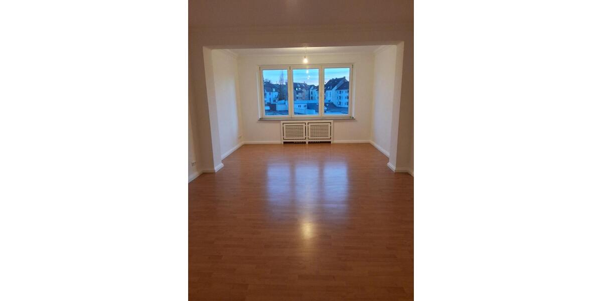 Etagenwohnung Duisburg Duisburg-Mitte - 5 Zimmer, 155 m&sup2;, 1.130&euro; | Angebot:23877166