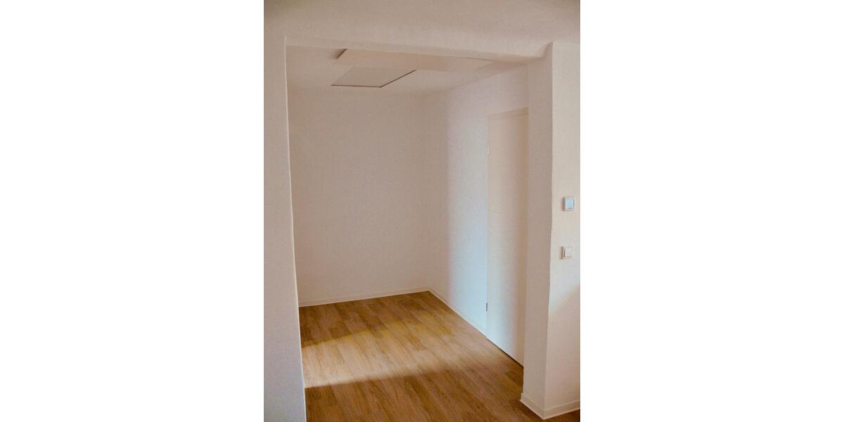 Dachgeschoßwohnung Sankt Wendel - 1 Zimmer, 84 m&sup2;, 670&euro; | Angebot:24879657