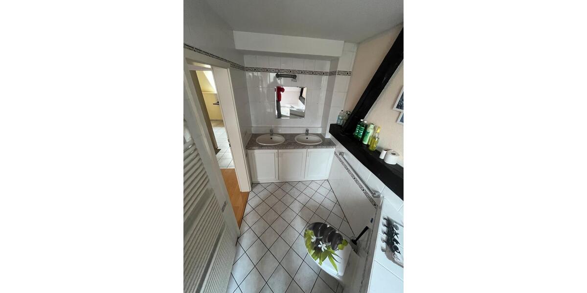 Etagenwohnung Neuenburg am Rhein - 3.5 Zimmer, 90 m&sup2;, 2.000&euro; | Angebot:24679312