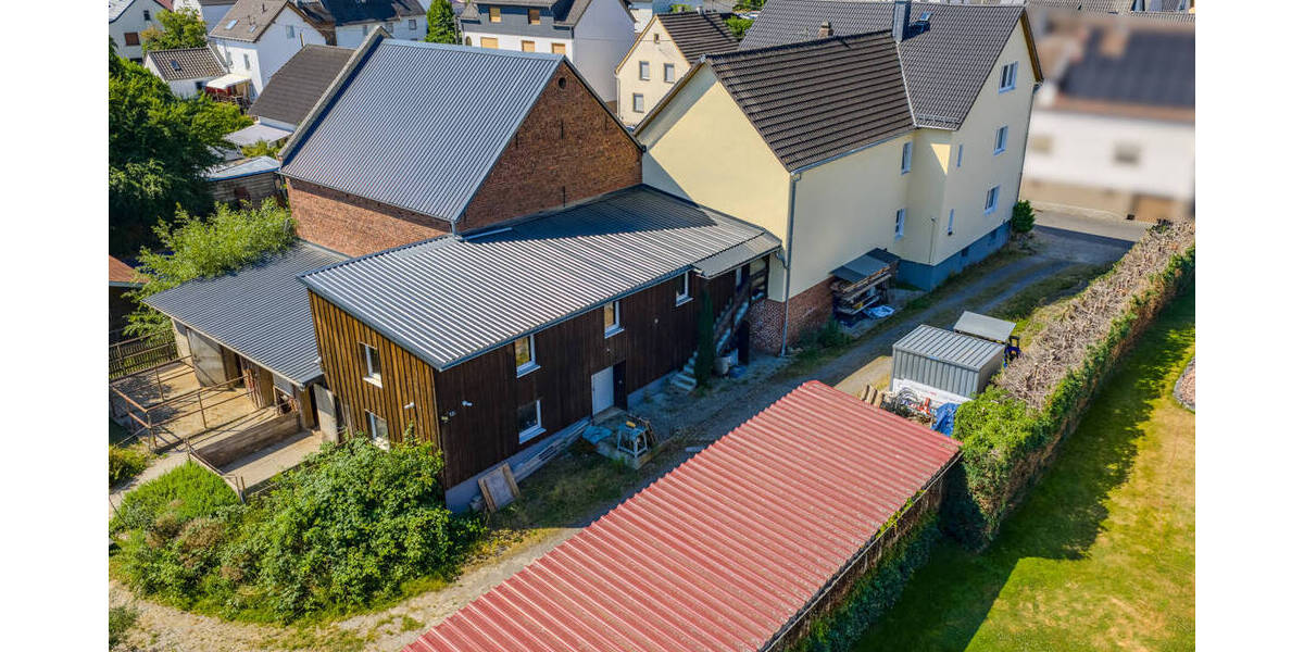 Einfamilienhaus Niederneisen - 9 Zimmer, 255 m&sup2;, 2.250&euro; | Angebot:26712884