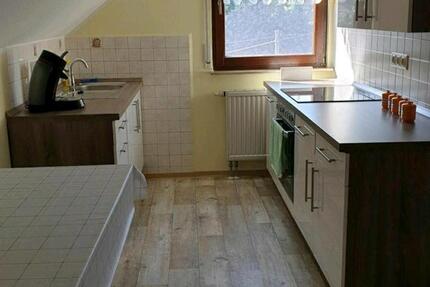 Wohnung 2-Zimmer mit Balkon, DG, möbliert 2 zimmer