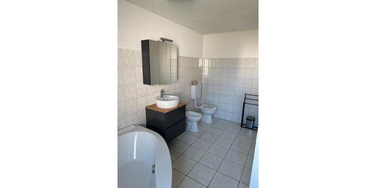 Etagenwohnung Grenzach-Wyhlen Wyhlen - 3 Zimmer, 88 m&sup2;, 1.250&euro; | Angebot:26238403