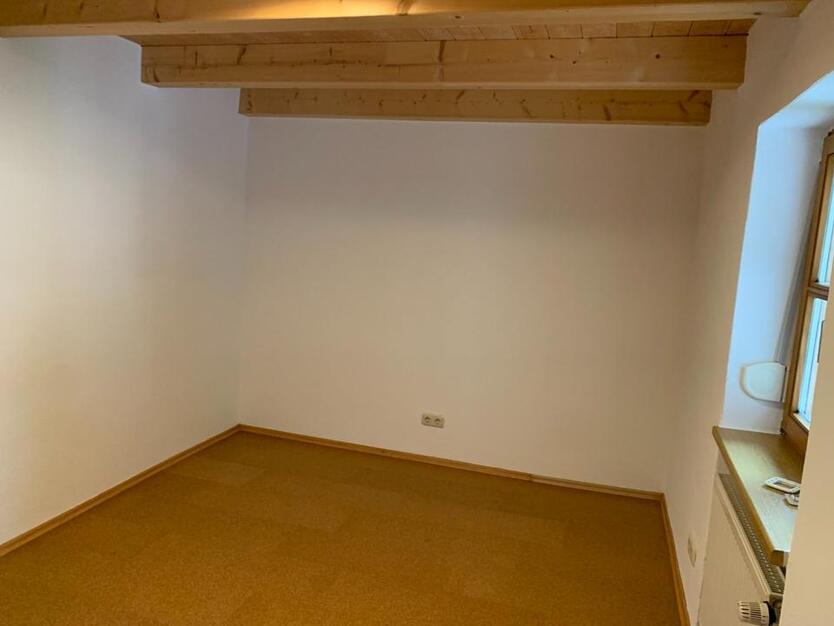 4-Zimmer Wohnung Haushälfte in MettenBerg zu vermieten
