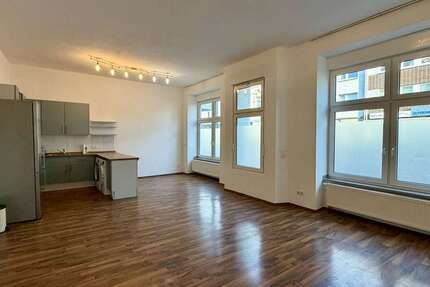 Wohnung Düsseldorf Stadtbezirk 6 - 3 Zimmer, 102 m&sup2;, 1.350&euro; | Angebot:25275630