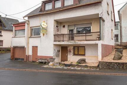 Haus Uersfeld - 5 Zimmer, 215 m&sup2;, 1.200&euro; | Angebot:26699374