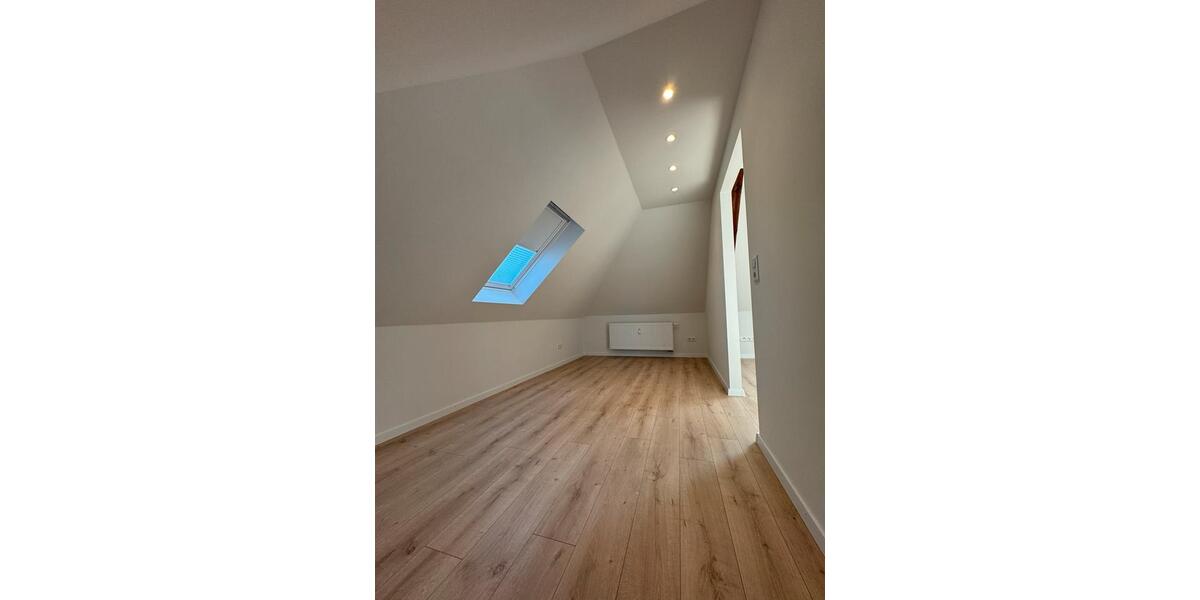 Etagenwohnung Warthausen - 3.5 Zimmer, 85 m&sup2;, 990&euro; | Angebot:25905225