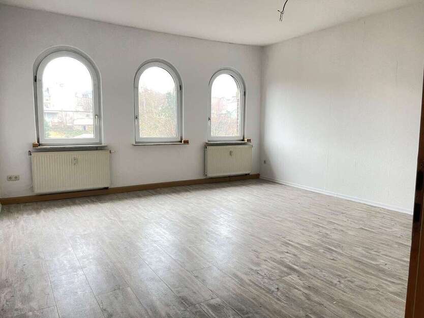 geräumige 3 Zi.-Wohnung inkl. Einbauküche in Pößnecker Stadtvilla 3 zimmer