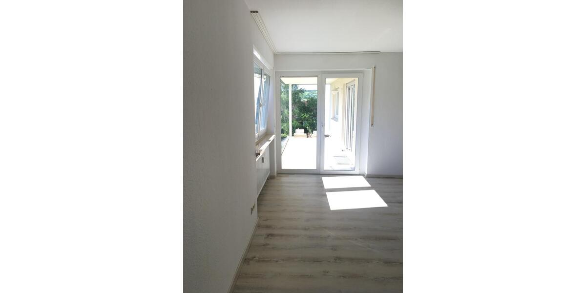 4,5 (6) Zimmer Terrassen Wohnung EG Garage EBK Kamin 5 zimmer