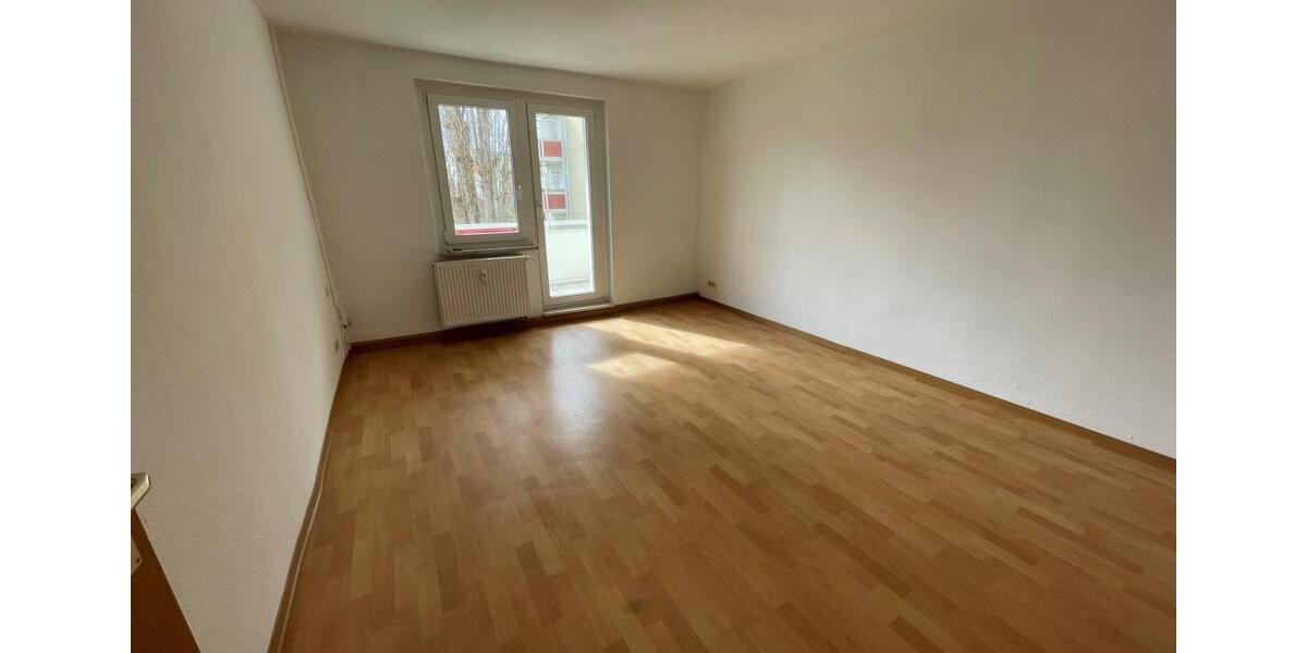 Etagenwohnung Borna - 5 Zimmer, 79 m&sup2;, 520&euro; | Angebot:25986956