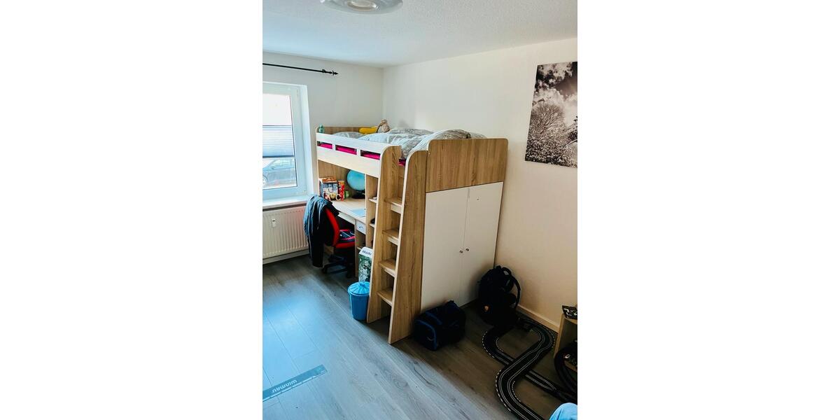 Schöne 4 Zimmer Wohnung, Singer-Meisel-Straße 10, 08209 Auerbach 4 zimmer