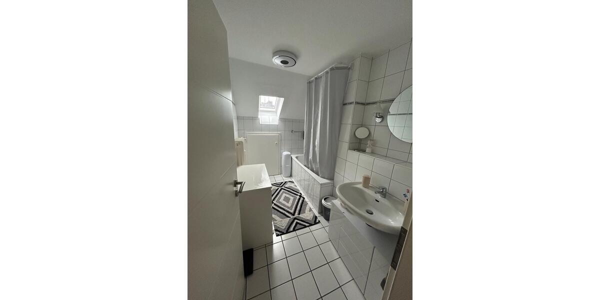 Dachgeschoßwohnung Arnsberg Obereimer - 3 Zimmer, 68 m&sup2;, 550&euro; | Angebot:25933021